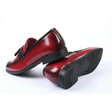 Mocasines sin cordones de alto brillo con borlas para hombre