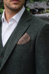 Pañuelo de bolsillo para hombre de mezcla de lana y tweed color topo.