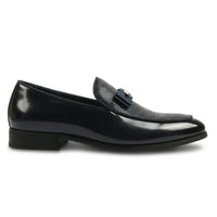 Mocasines de hombre con hebilla icónica, frontal texturizado y lazo.