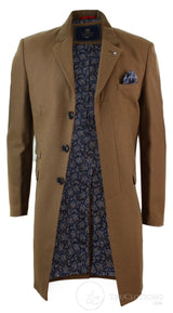 Abrigo de invierno para hombre, gabardina 3/4, espiga, largo, ribete de terciopelo, botones, color tostado.