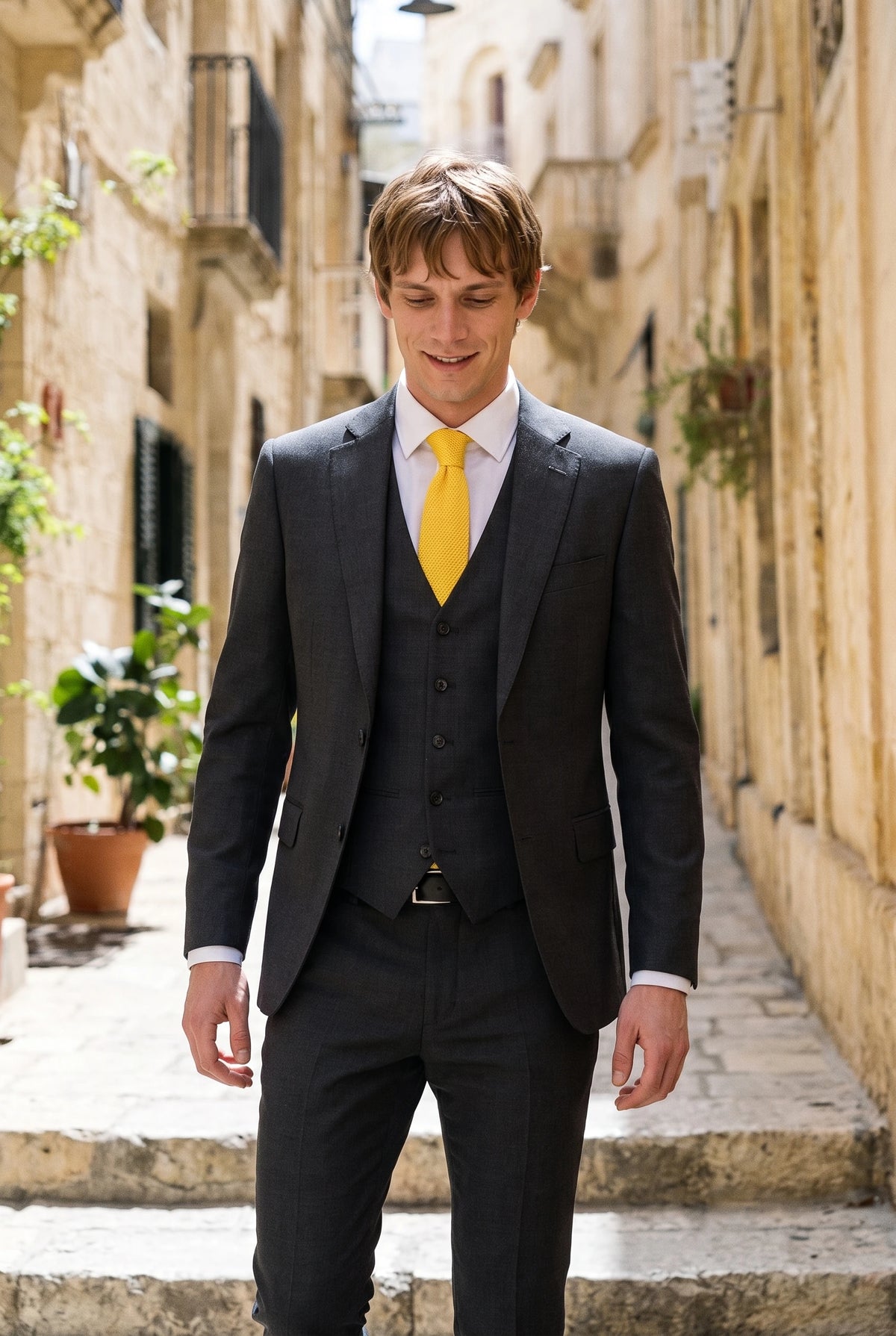 Corbata de punto amarilla para hombre