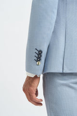 Traje de hombre de 3 piezas, azul claro, lino, corte entallado, ideal para bodas y graduaciones.