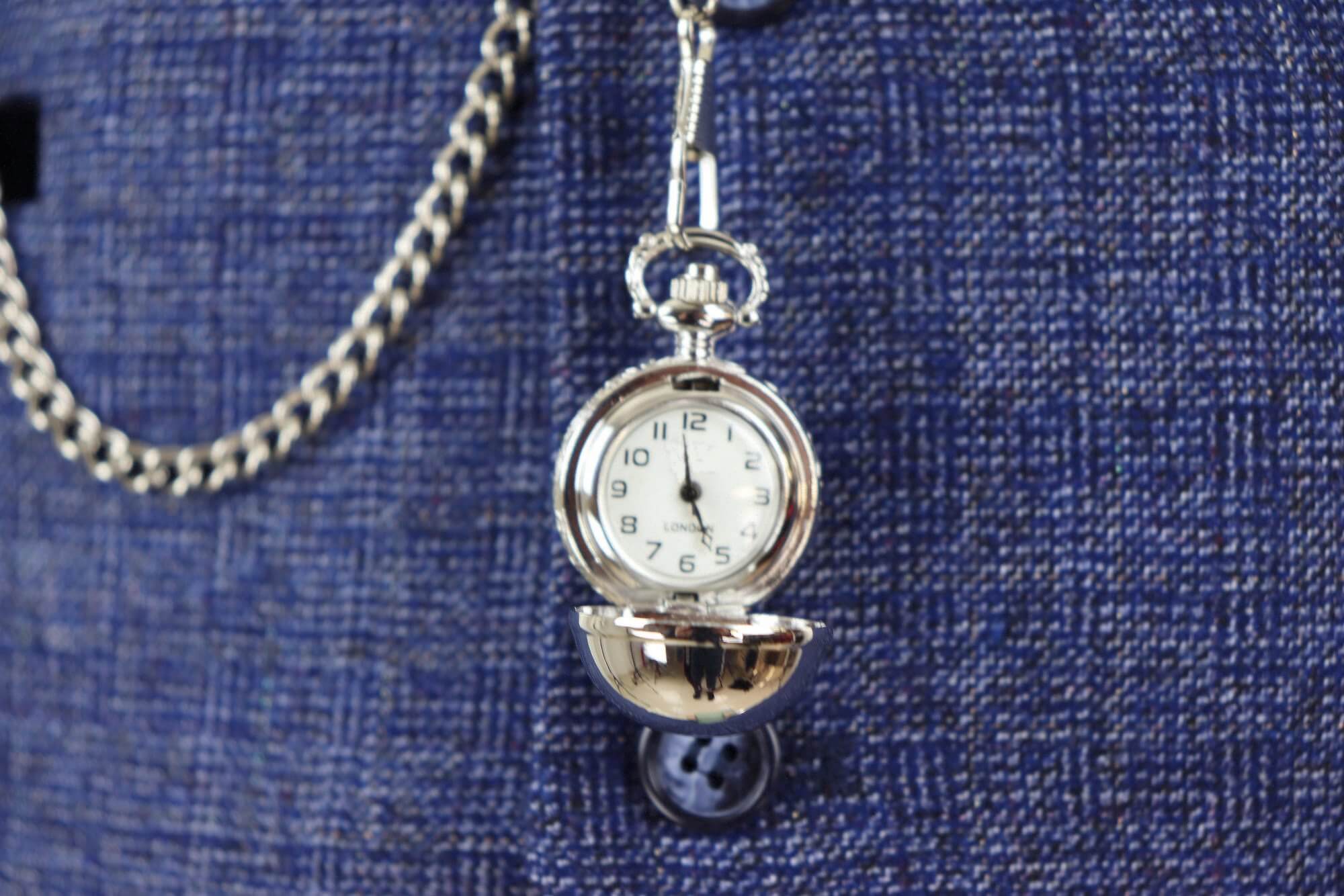 Traje de hombre de tweed azul de 3 piezas a cuadros, reloj de bolsillo, corte entallado, estilo Peaky Blinders.