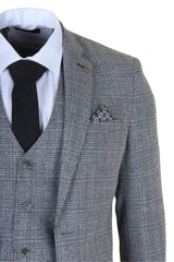 Traje de tres piezas para hombre, gris, clásico a cuadros, corte ajustado.