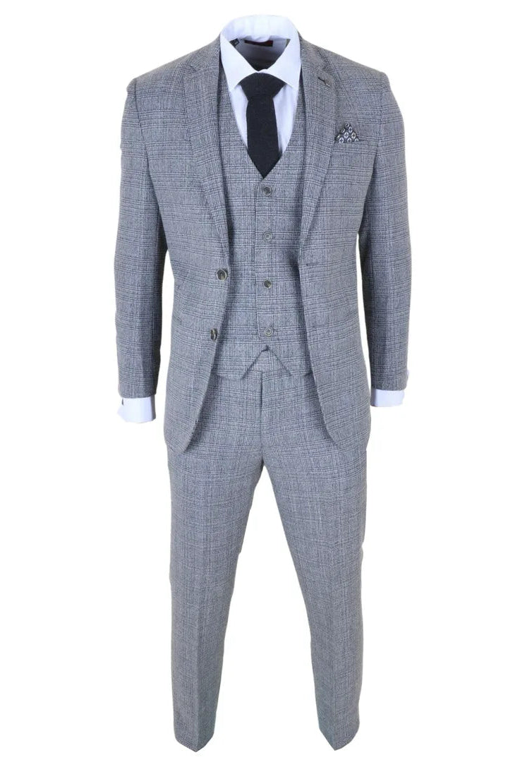 Traje de tres piezas para hombre, gris, clásico a cuadros, corte ajustado.