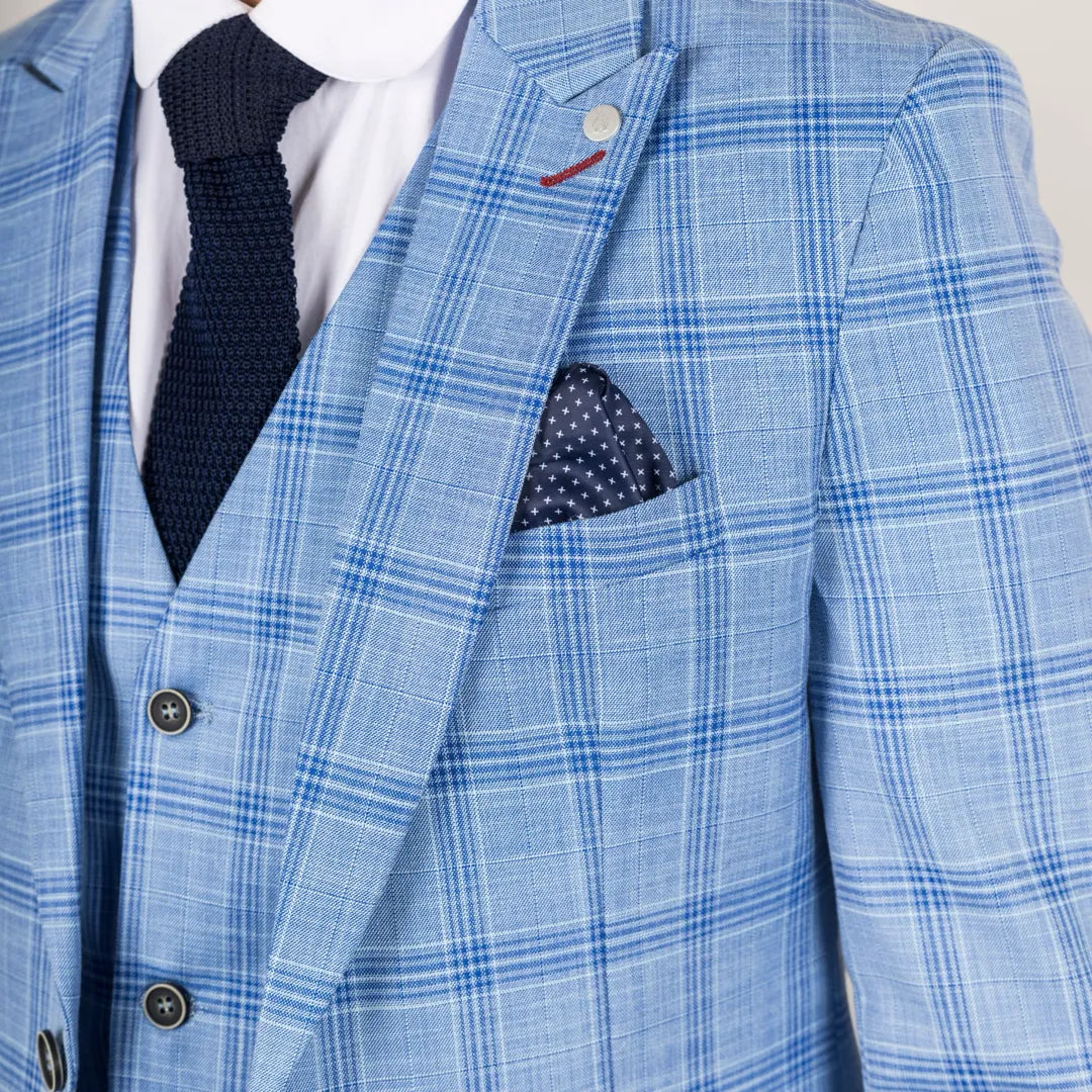 Traje de tres piezas a cuadros azul claro para hombre de Plowman