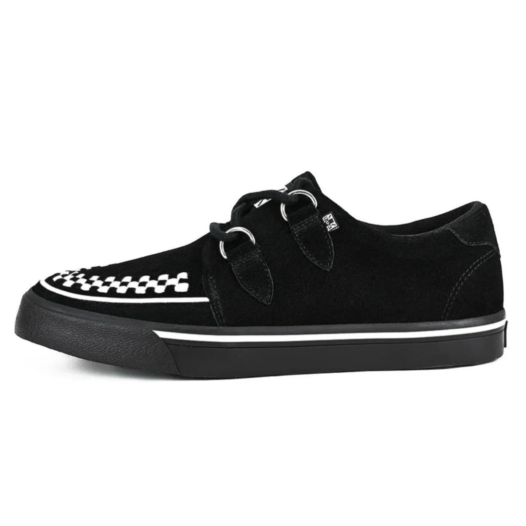 Zapatillas deportivas de plataforma con punta estilo creeper en ante blanco y negro.