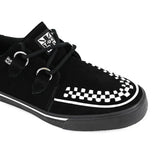 Zapatillas deportivas de plataforma con punta estilo creeper en ante blanco y negro.