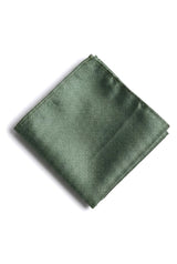 Conjunto de regalo de corbata verde texturizada de seda satinada con pañuelo de bolsillo, gemelos y corbata de satén mate.