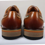 Zapatos brogue de piel marrón con estampado icónico para hombre de Scott