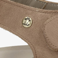 Sandalias Stanley C8 para hombre, impermeables, de piel color topo.