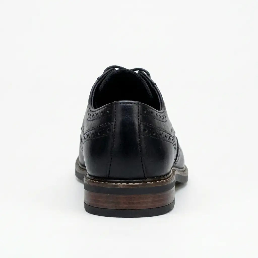 Stokes - Zapatos de hombre de cuero negro con puntera alada y cordones, estilo brogue.