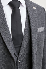 Traje de hombre de 3 piezas de tweed con estampado de espiga en color gris carbón - STZ11