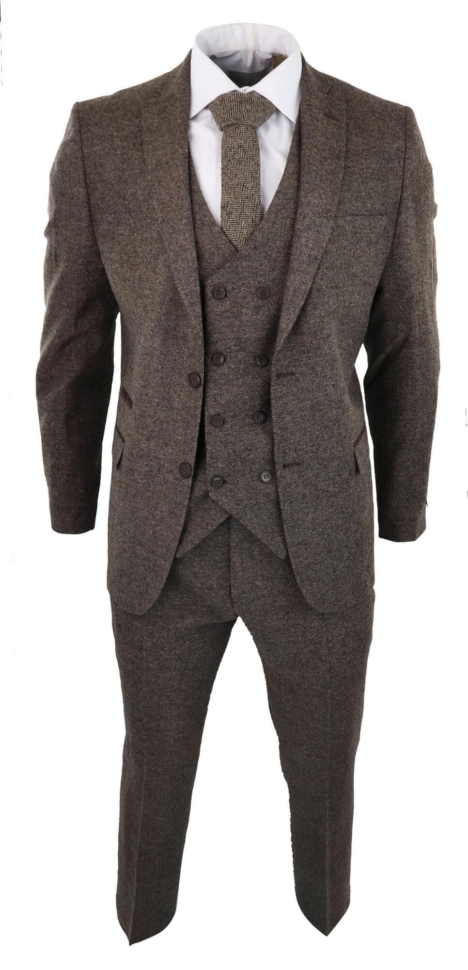 Traje de tres piezas para hombre en color marrón roble con chaleco cruzado.