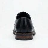 Zapatos Derby de hombre de piel negra con puntera lisa y cordones, marca Tanner.