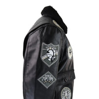 Chaqueta de piloto bomber Topgun Maverick negra y gris para hombre con insignias estadounidenses y piel negra de gato Tom.