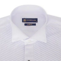 Camisa blanca de hombre con cuello de alas, plisada, estilo esmoquin, con puños dobles y acabado satinado de algodón.