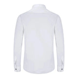 Camisa blanca de hombre con cuello de alas, plisada, estilo esmoquin, con puños dobles y acabado satinado de algodón.